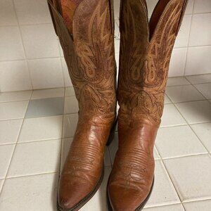 Lucchese Women's 1883 Calf Cowgirl Boots Snip Toe Size 8B Soft and Supple
